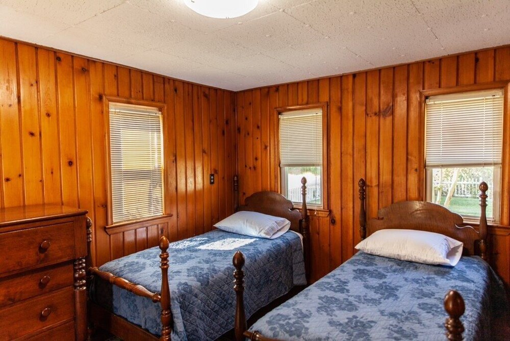 House on 3 acres near Fair Hill Nature Park. Close to Pa, and De. Cecil County Vrbo