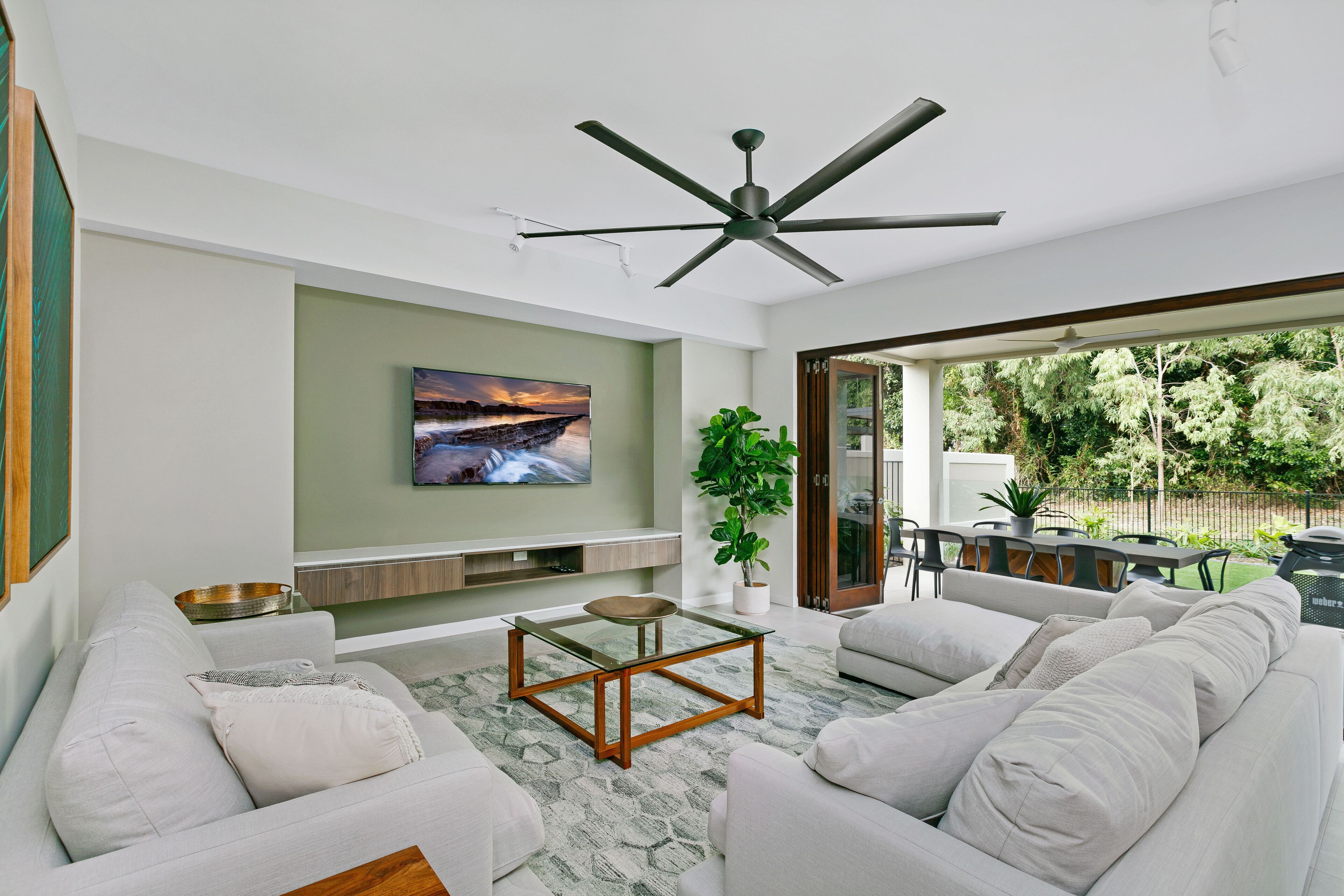 Undeniable Natural Beauty Meets Luxury Private Living