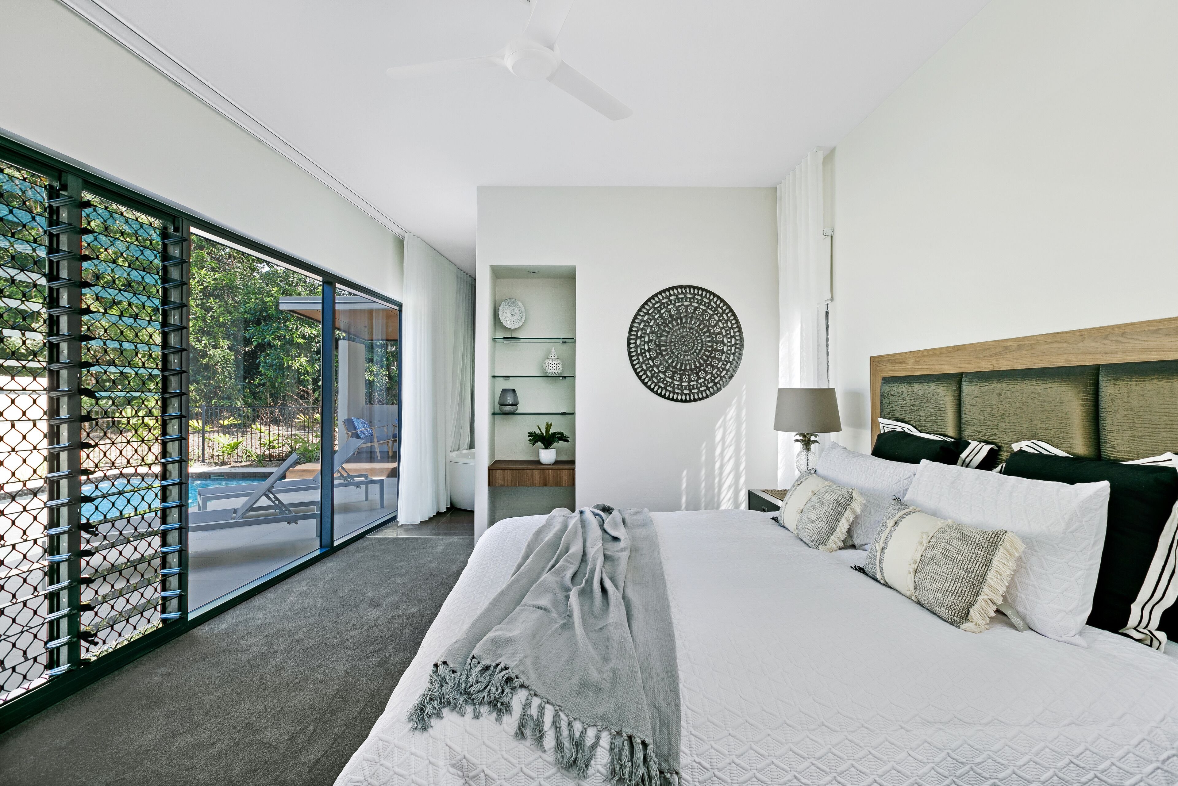 Come and Experience #10 Esprit Luxury Retreat Palm Cove