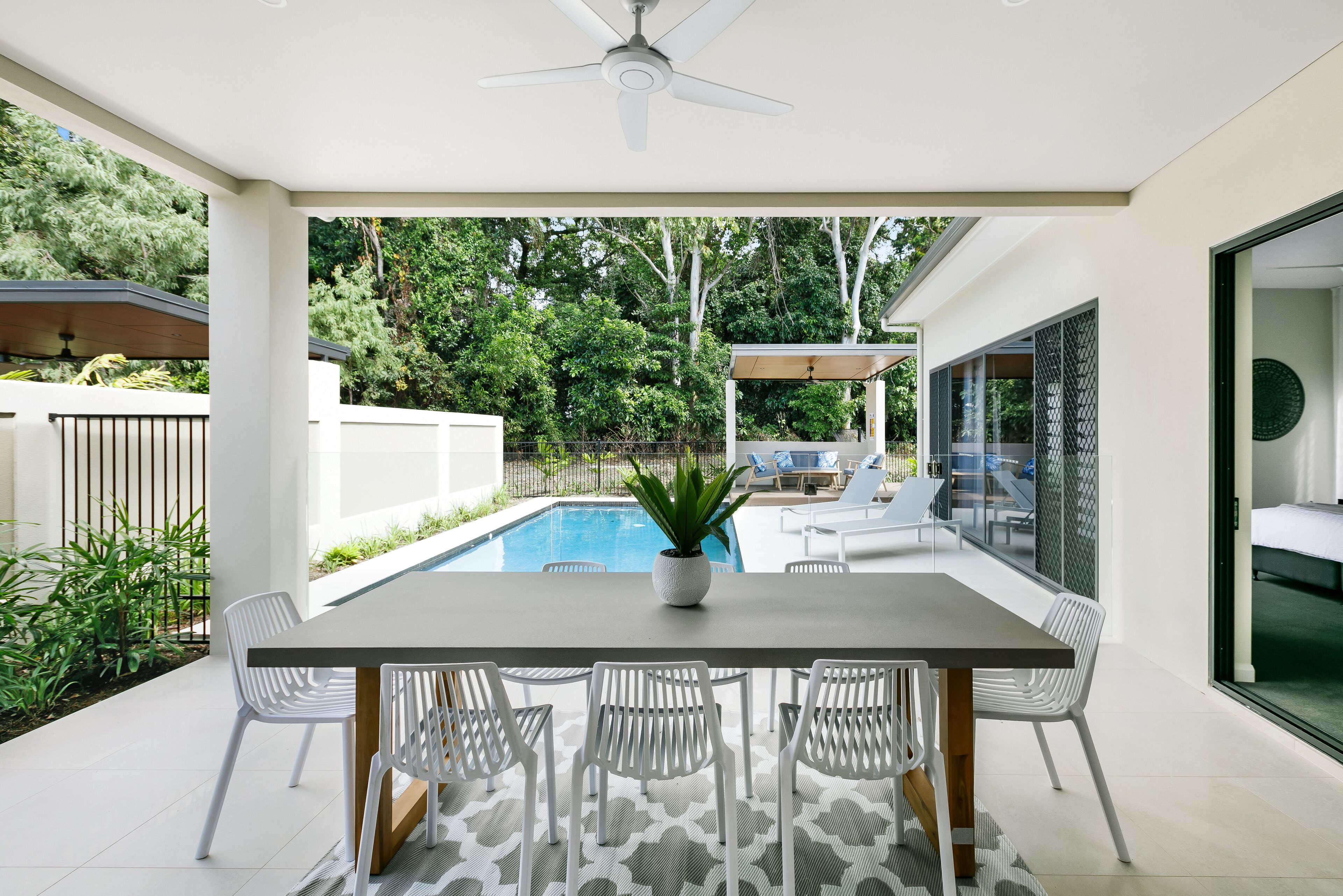 Come and Experience #10 Esprit Luxury Retreat Palm Cove