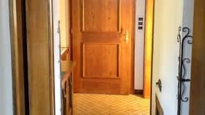 2 bedrooms, Internet