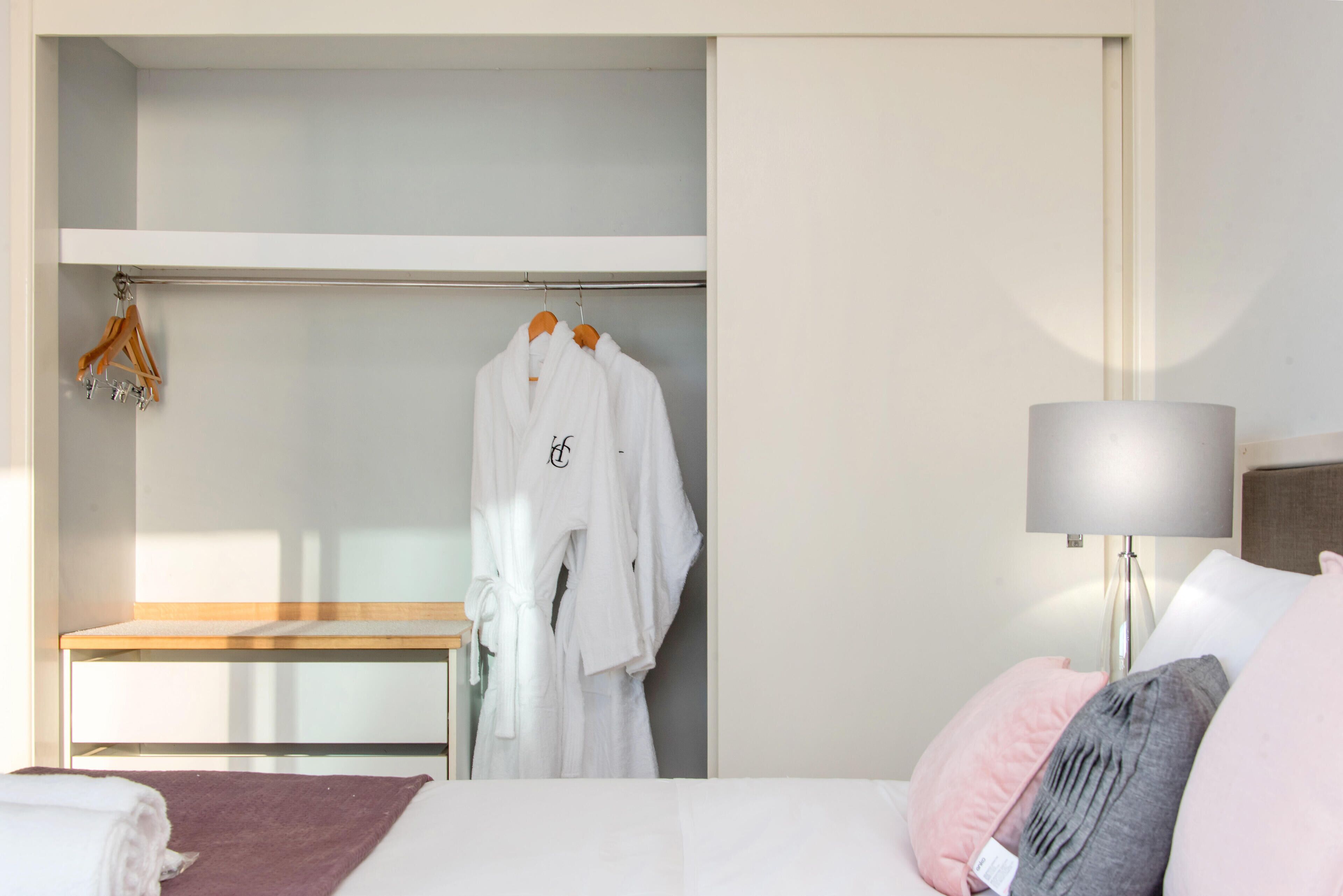 Urban 2 Bedroom Riverside Suite I The Point