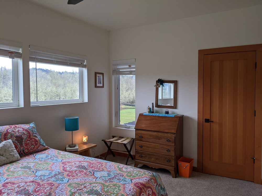 New Custom PNW Modern home 20 min to Hayward Field Lane County Vrbo