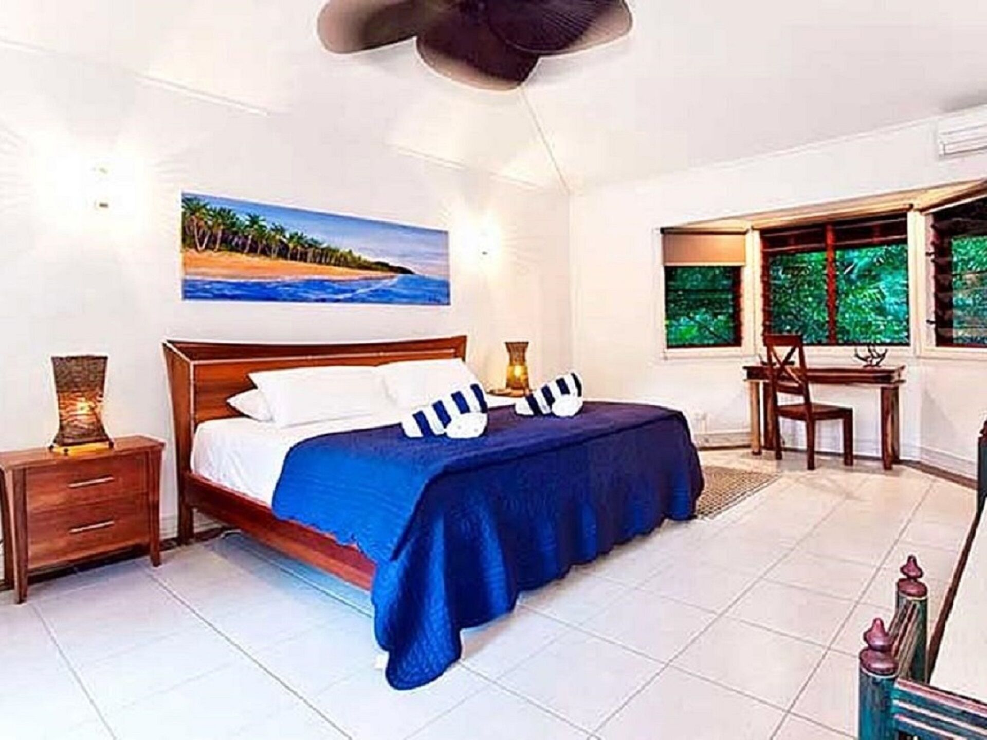 3 Palms - Oak Beach / Beach House