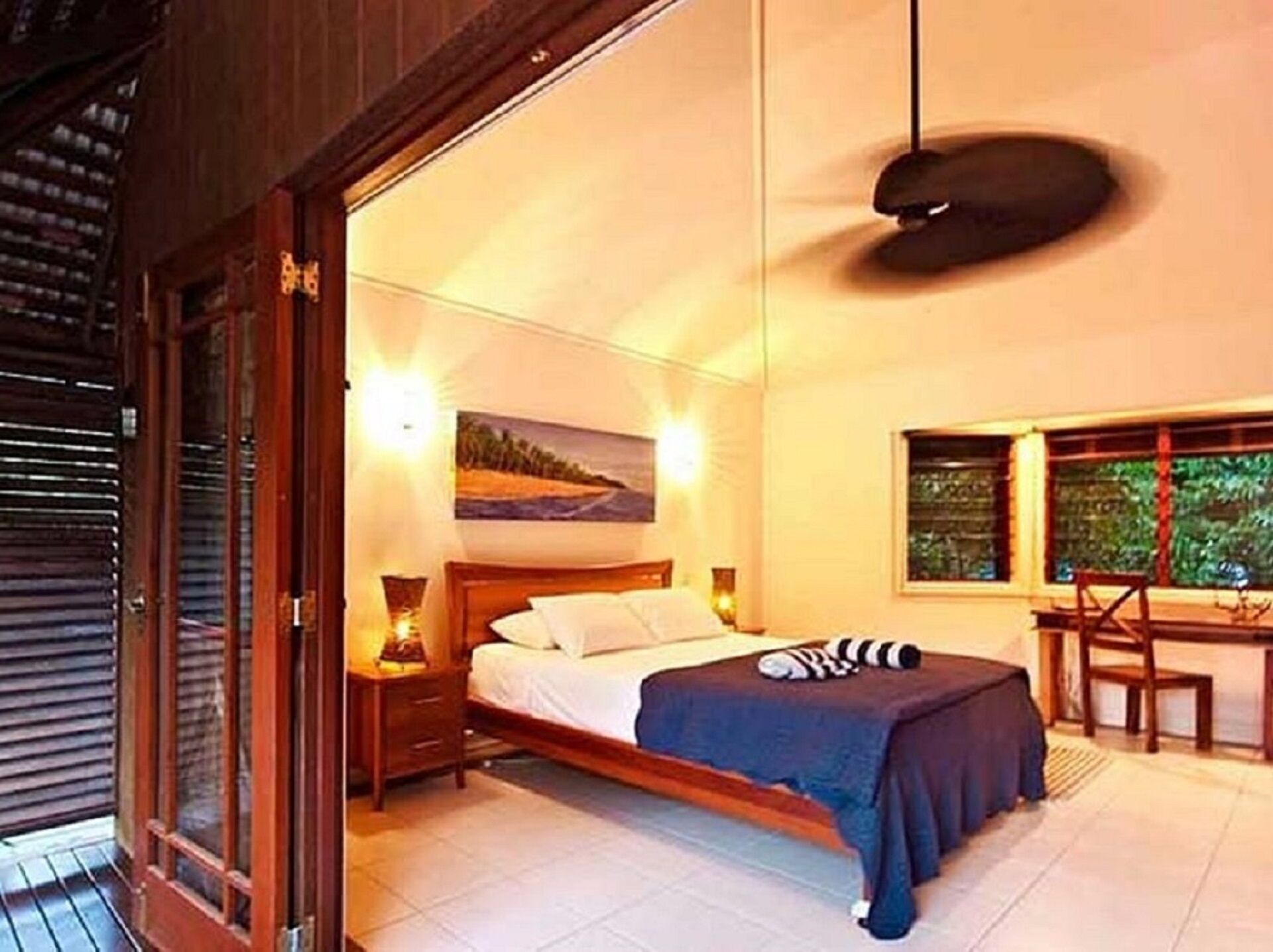 3 Palms - Oak Beach / Beach House