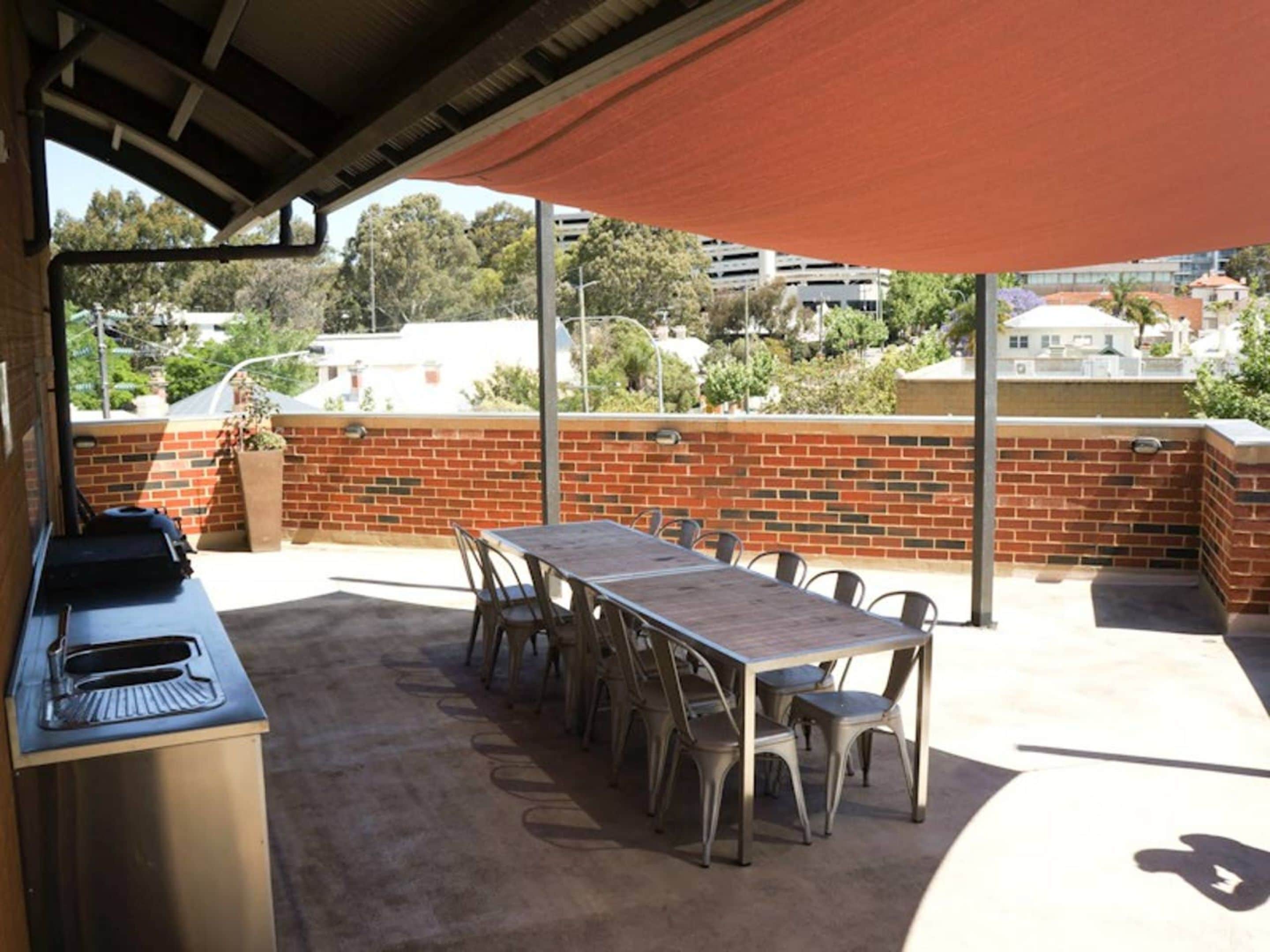 Stylish 2 Bedroom Apartment In the City