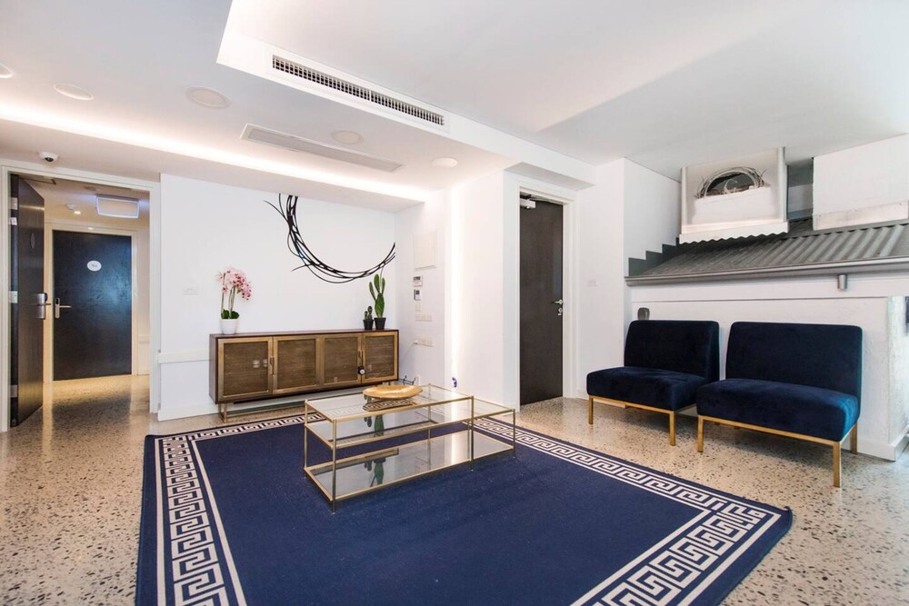 The Nest Rustic En Suite Room Near The City Roof Terrace Perth Aus Best Price Guarantee Lastminute Com Au