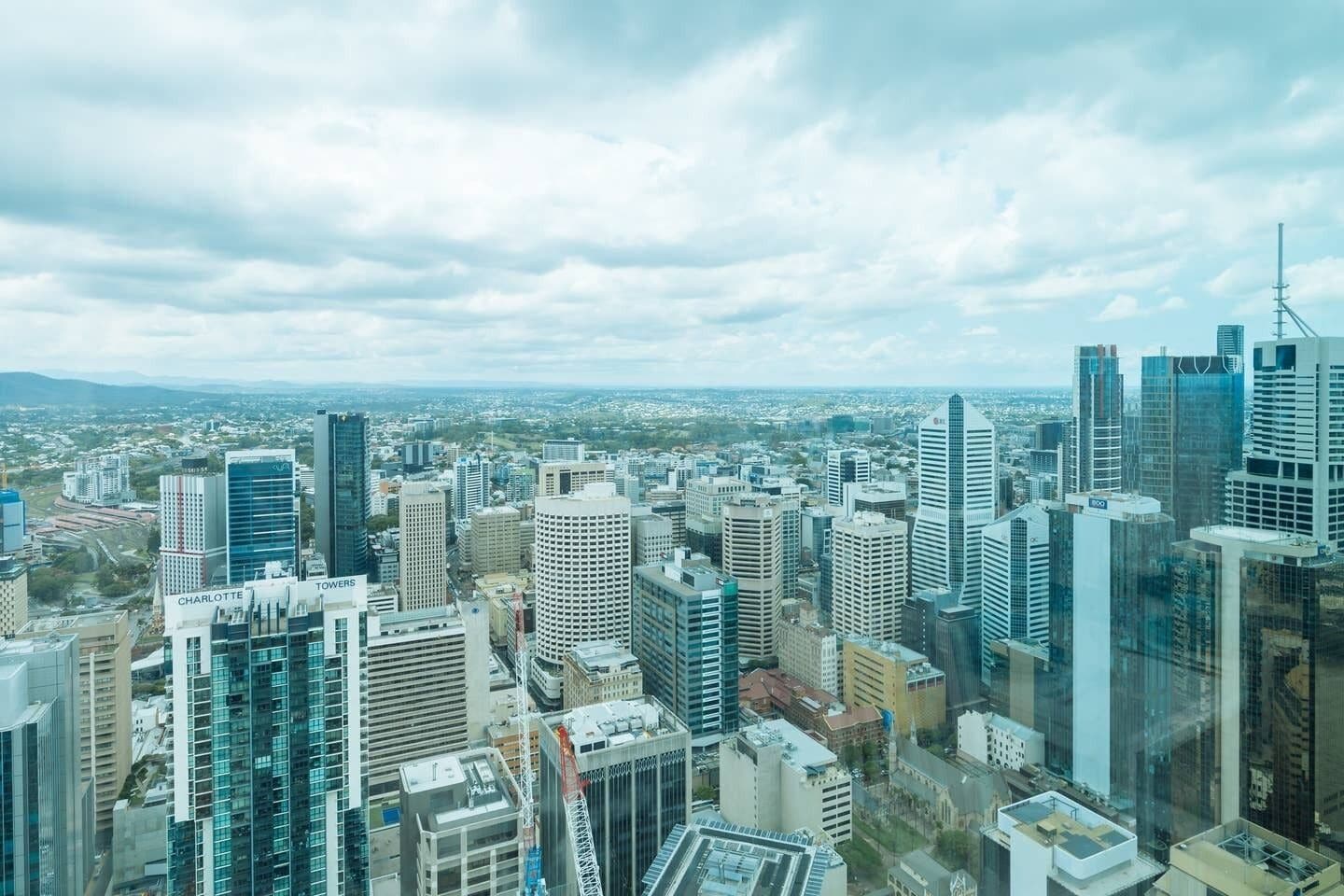 Tallest Tower in CBD 2 Bedroom apt With Pool & Gym