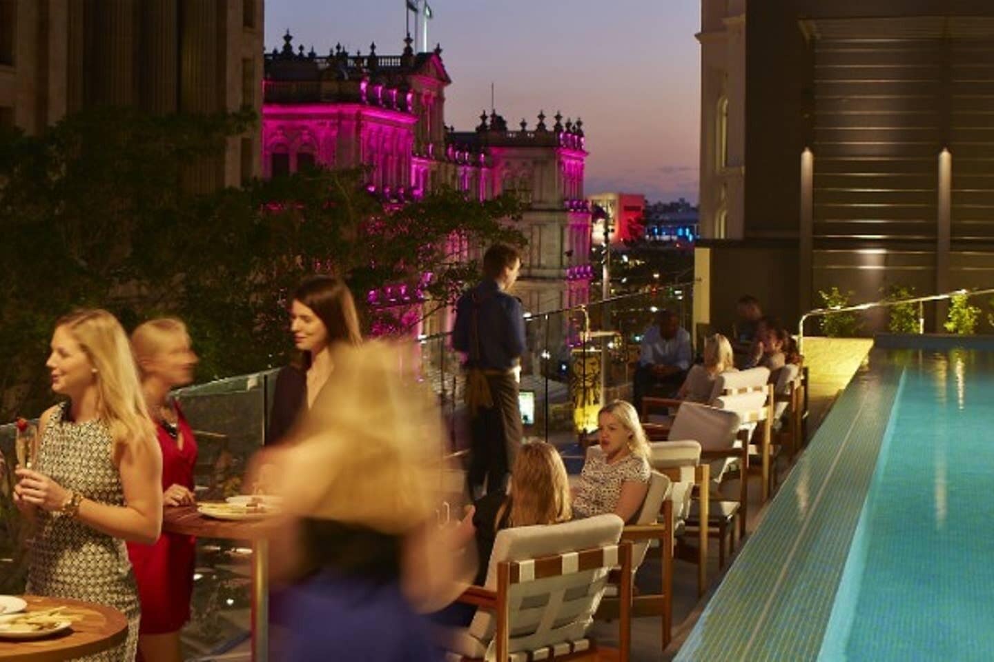 Tallest Tower in CBD 2 Bedroom apt With Pool & Gym