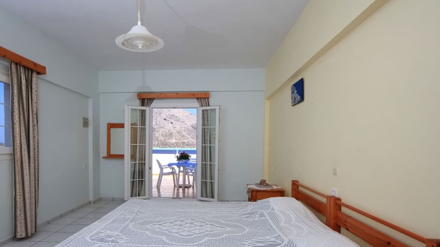 Studios Triantafillos