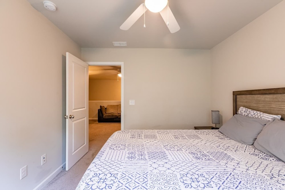 SUPERHOST Atlanta home minutes to Airport+Downtown Atlanta Vrbo