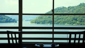 In-room safe, blackout drapes, free WiFi, linens