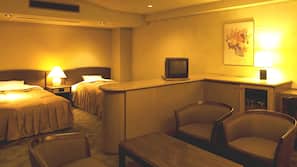 In-room safe, blackout drapes, free WiFi, linens