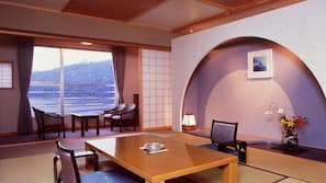 In-room safe, blackout drapes, free WiFi, linens