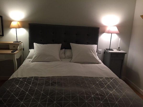 Book Chambres d'hotes Ambroisie in Val de Lambronne