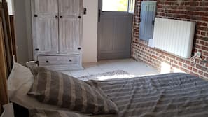 Individually furnished, linens