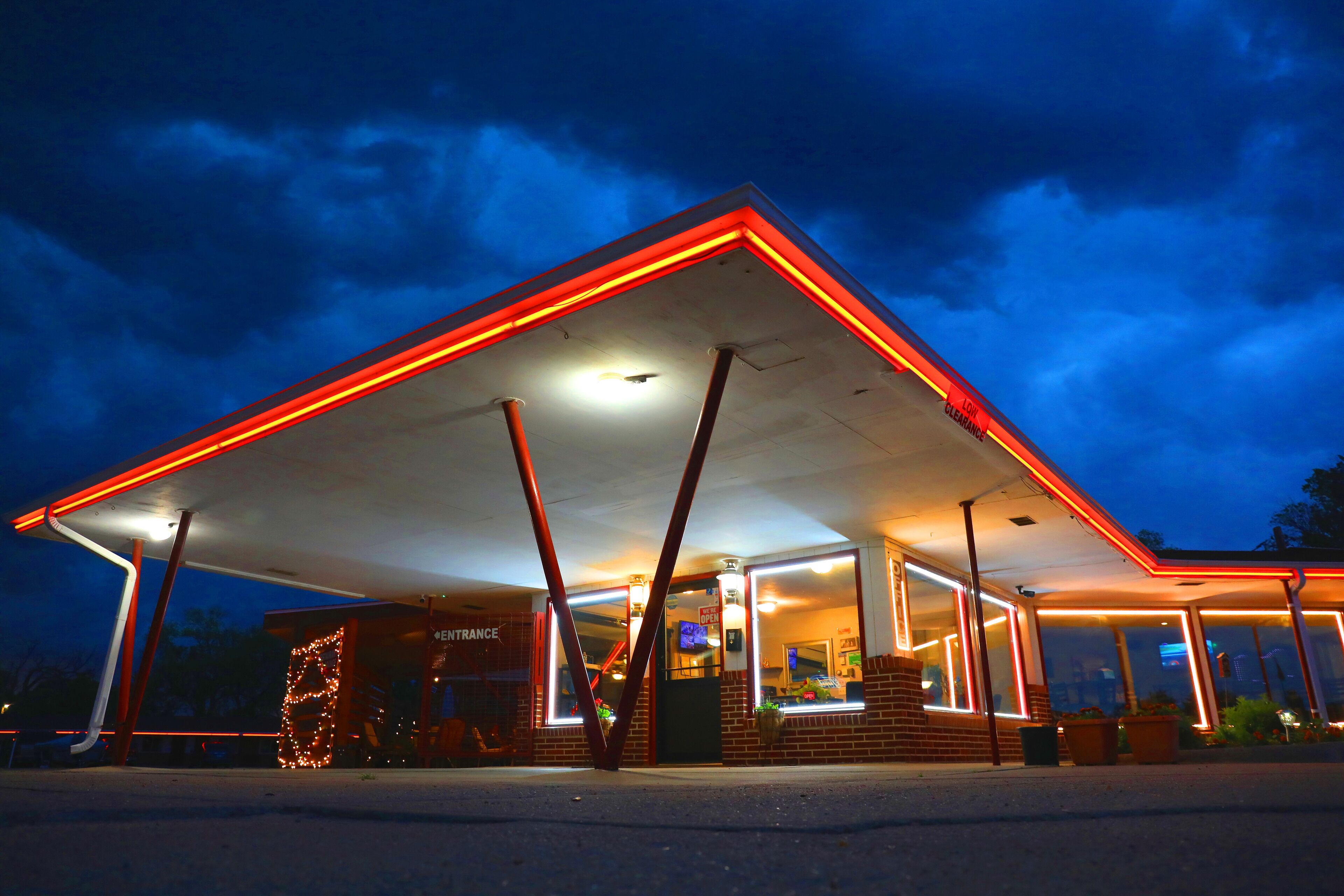 Raine Motel in Valentine, United States