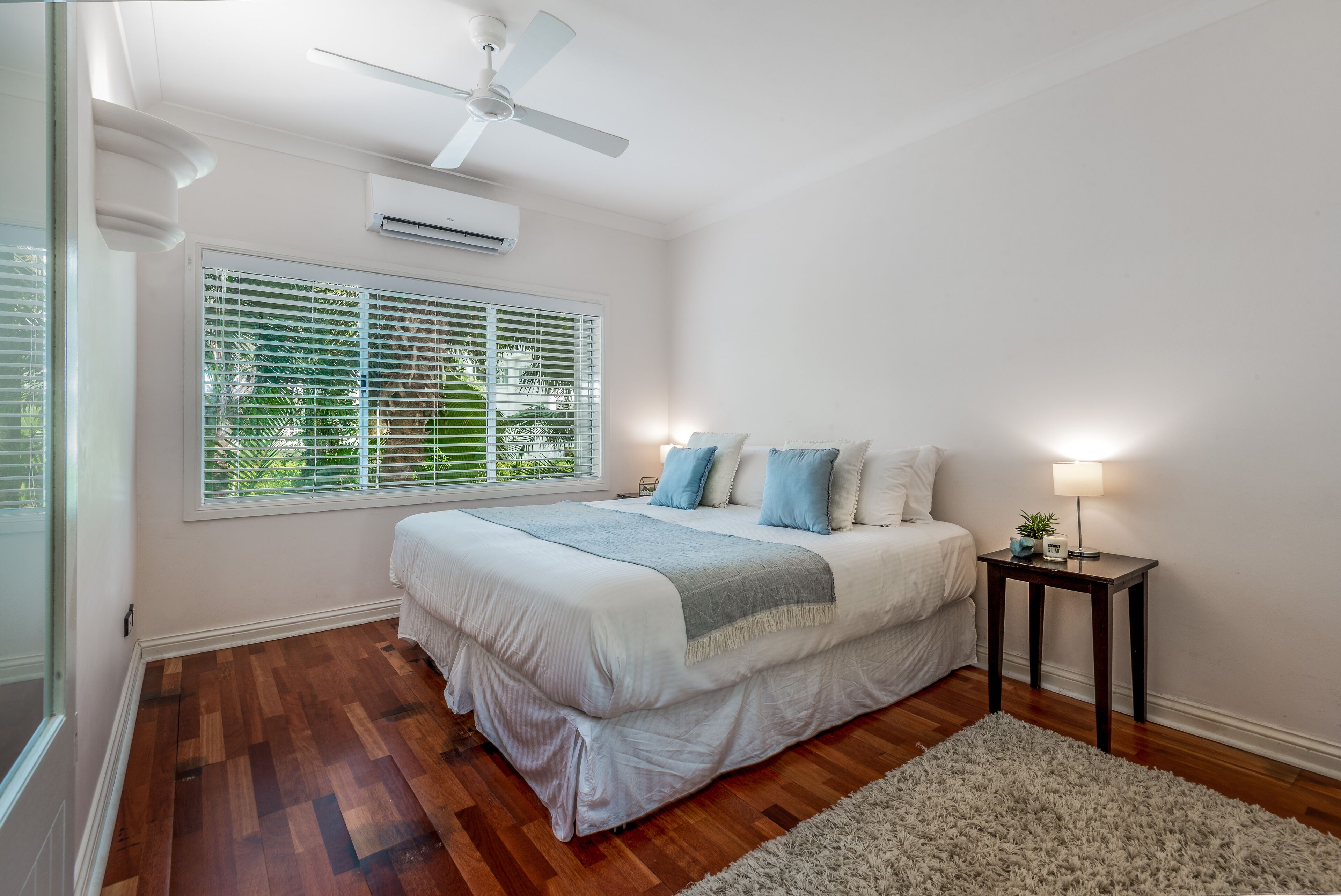 Absolute Beachfront Apt w Private Pool