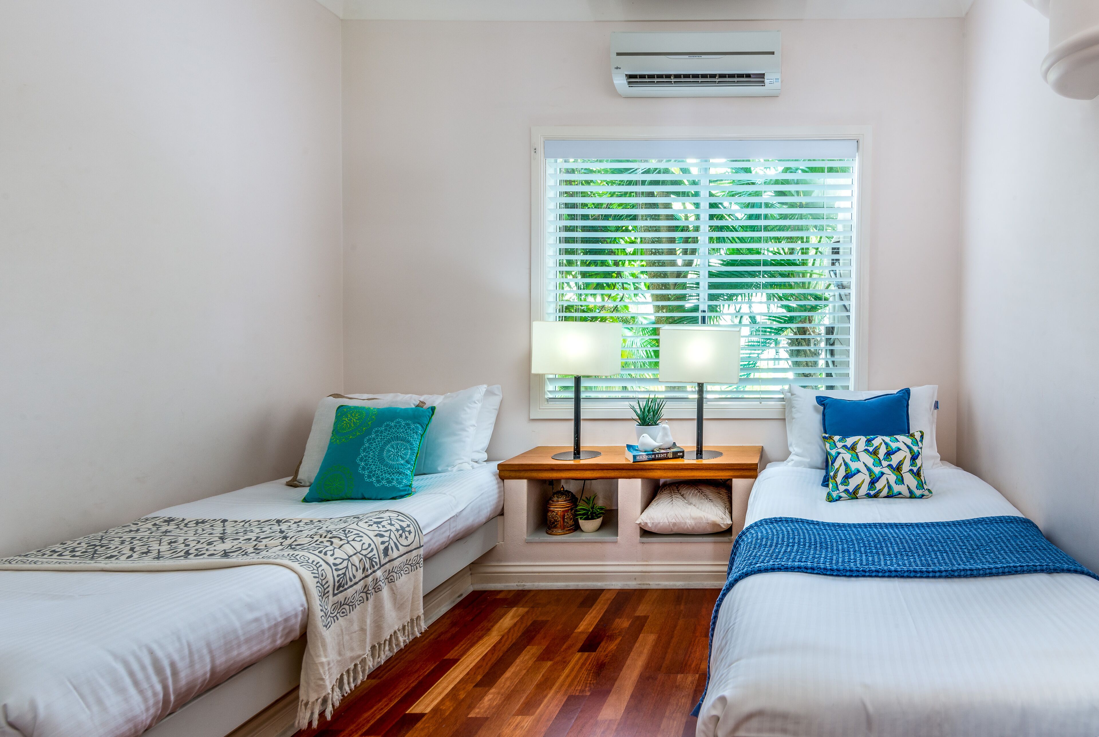 Absolute Beachfront Apt w Private Pool