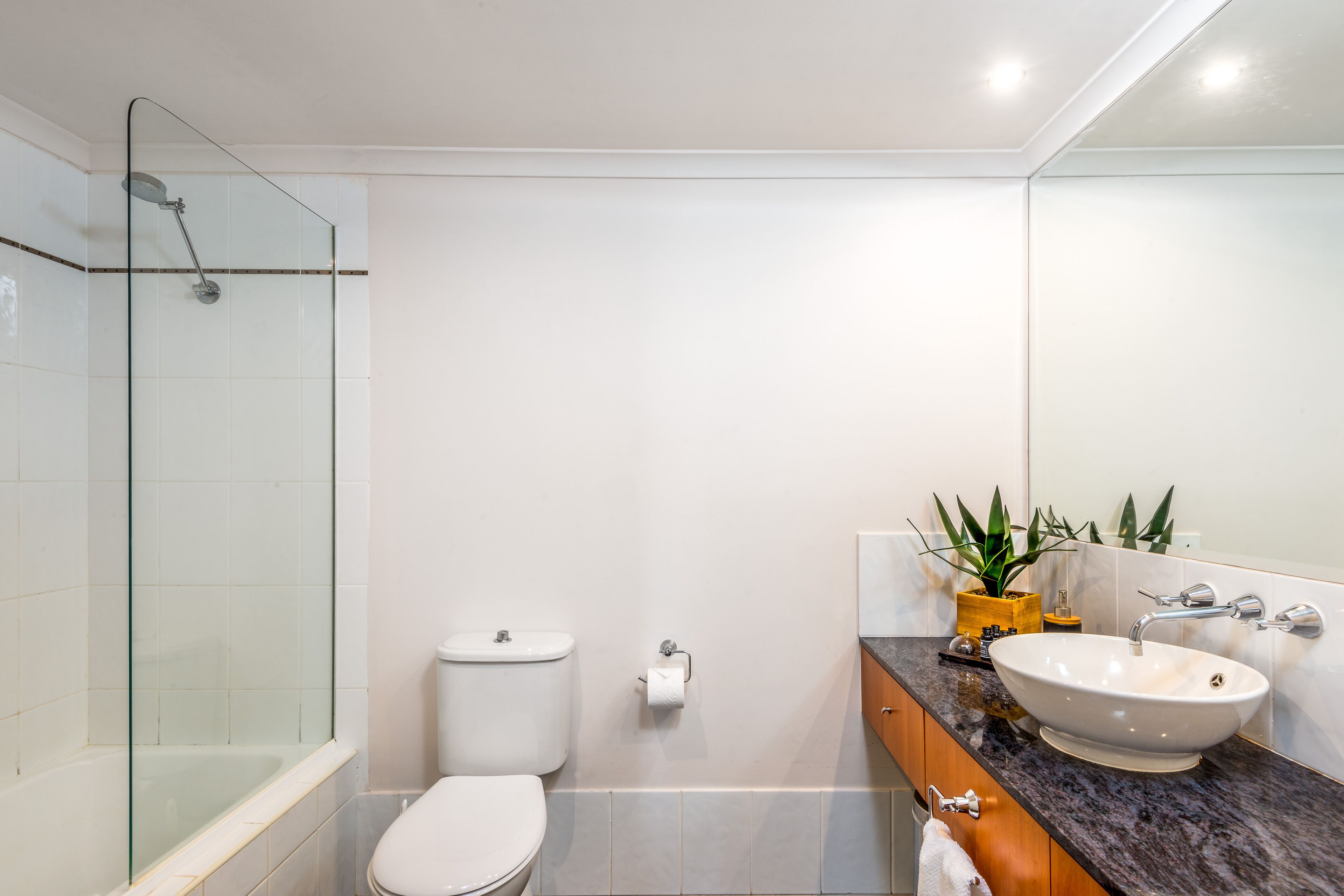 Absolute Beachfront Apt w Private Pool