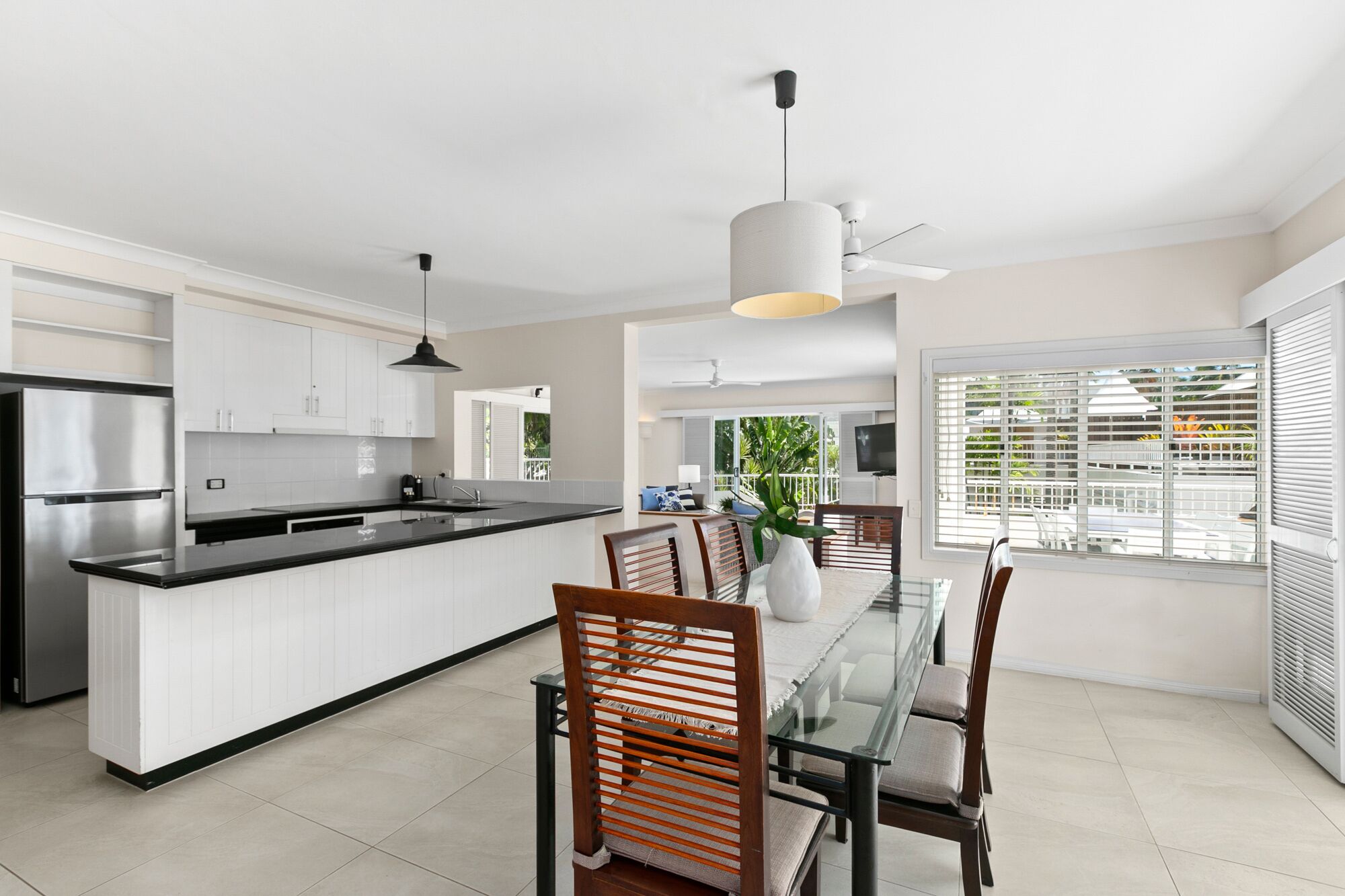 Absolute Beachfront Apt w Private Pool