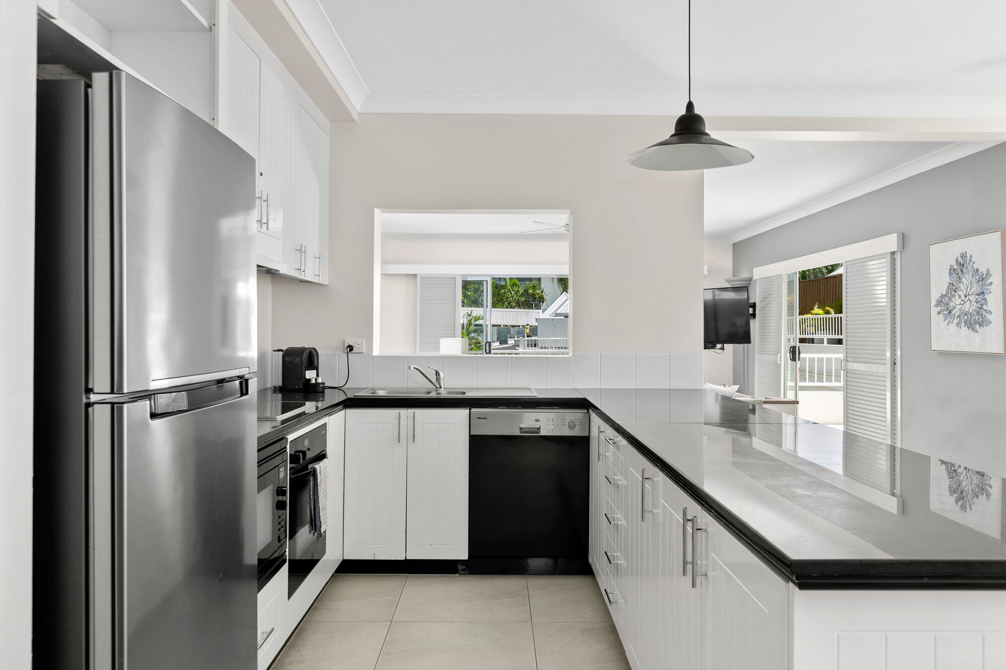 Absolute Beachfront Apt w Private Pool