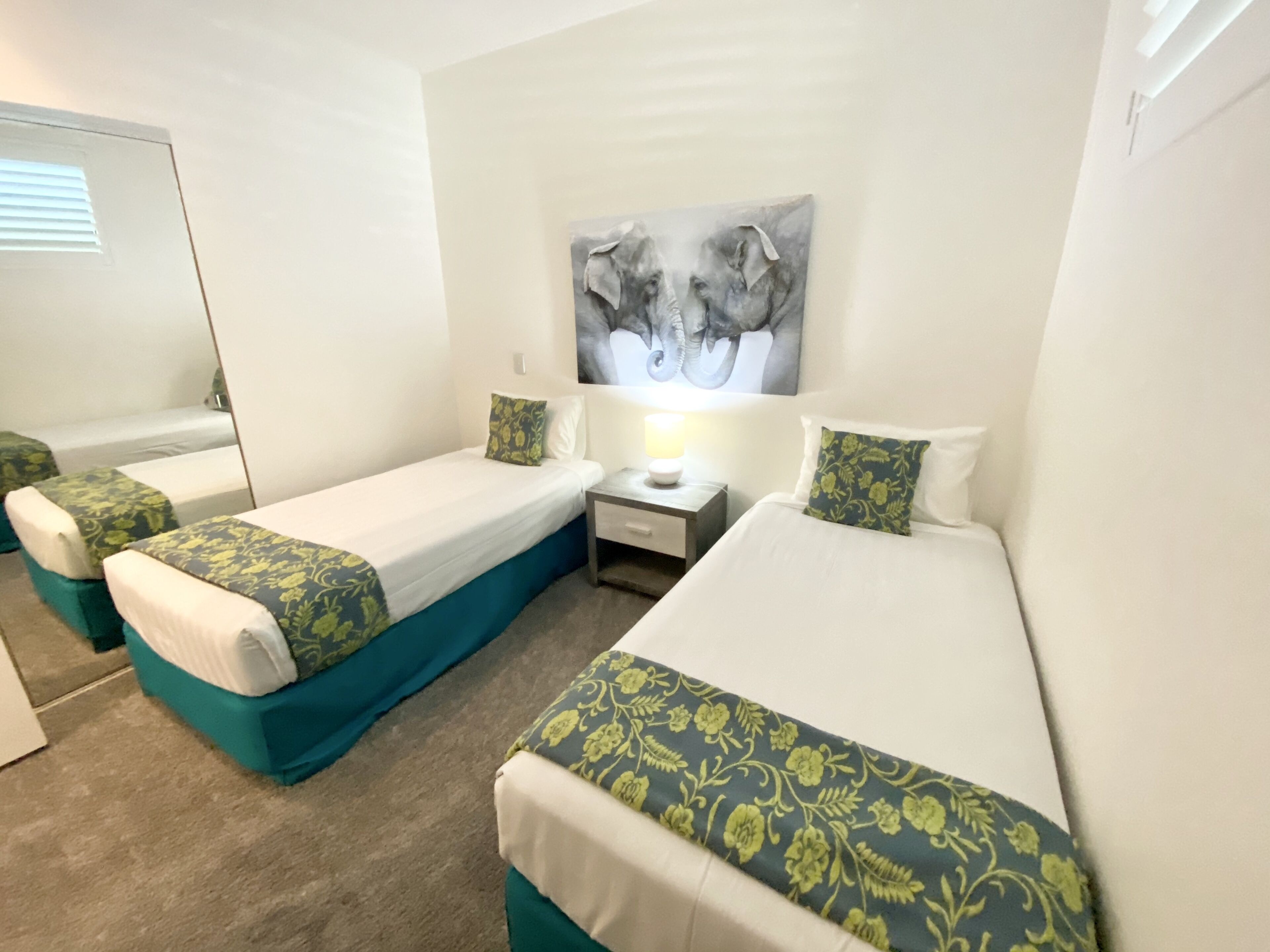 SPACIOUS BEACH PAD – AMAZING OCEAN VIEWS - CABARITA BEACH