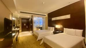 Premium bedding, in-room safe, desk, blackout curtains