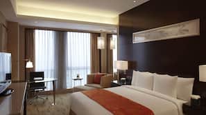 Premium bedding, in-room safe, desk, blackout curtains