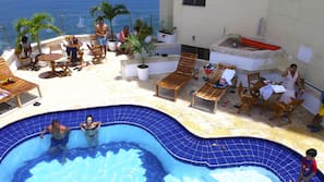 2 piscinas al aire libre