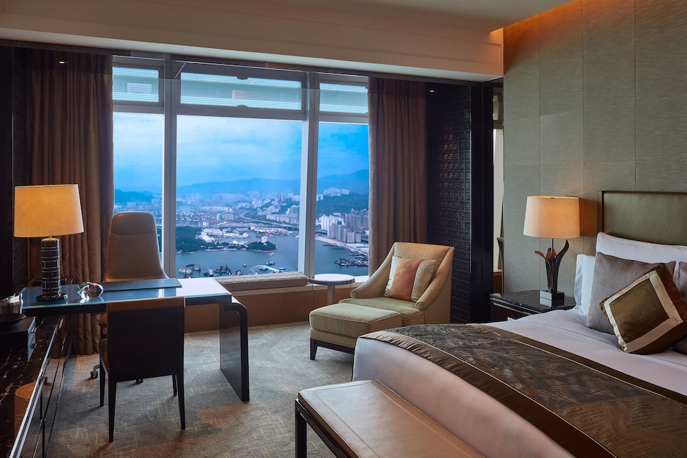 using segmentation strategies what are the target market s for the ritz carlton ritz carlton segmentation