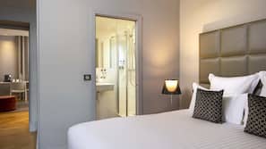 Premium bedding, in-room safe, desk, blackout curtains
