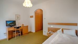 Hochwertige Bettwaren, Pillowtop-Betten, Schreibtisch