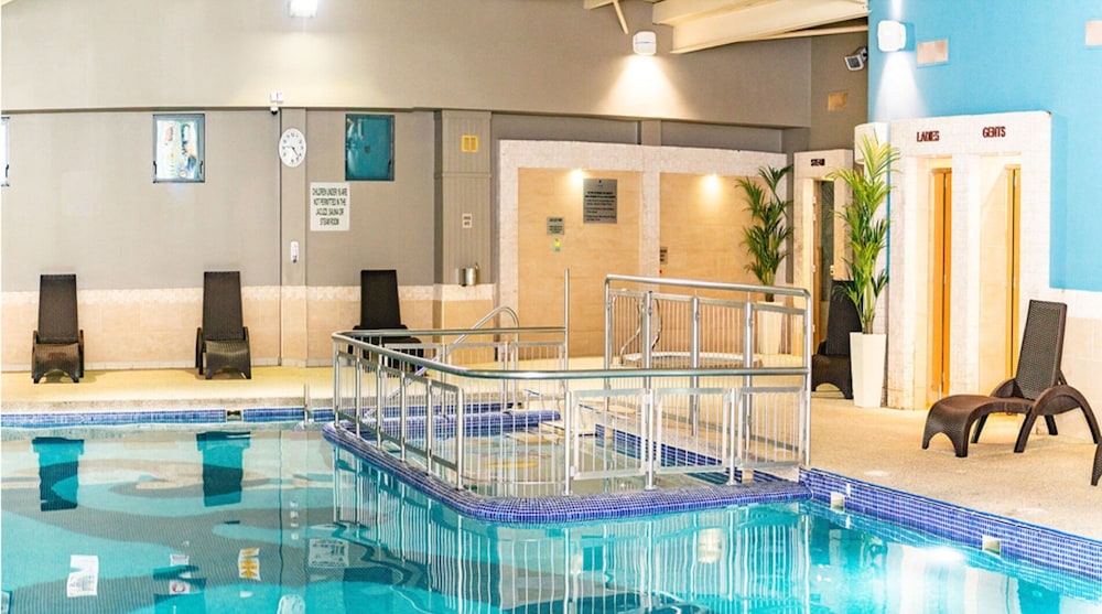 Indoor pool, Riverside Park Hotel and Leisure Club