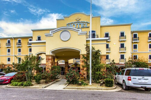 Opelousas Hotels Find Deals On In Orbitz Evangeline Downs Hotel An Ascend Collection Member