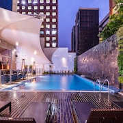 hoteles con piscina en bogota y
