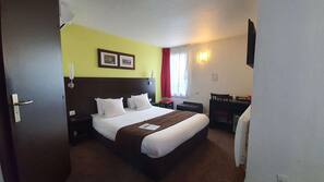 Memory foam beds, desk, laptop workspace, blackout drapes