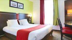 Memory foam beds, desk, laptop workspace, blackout drapes