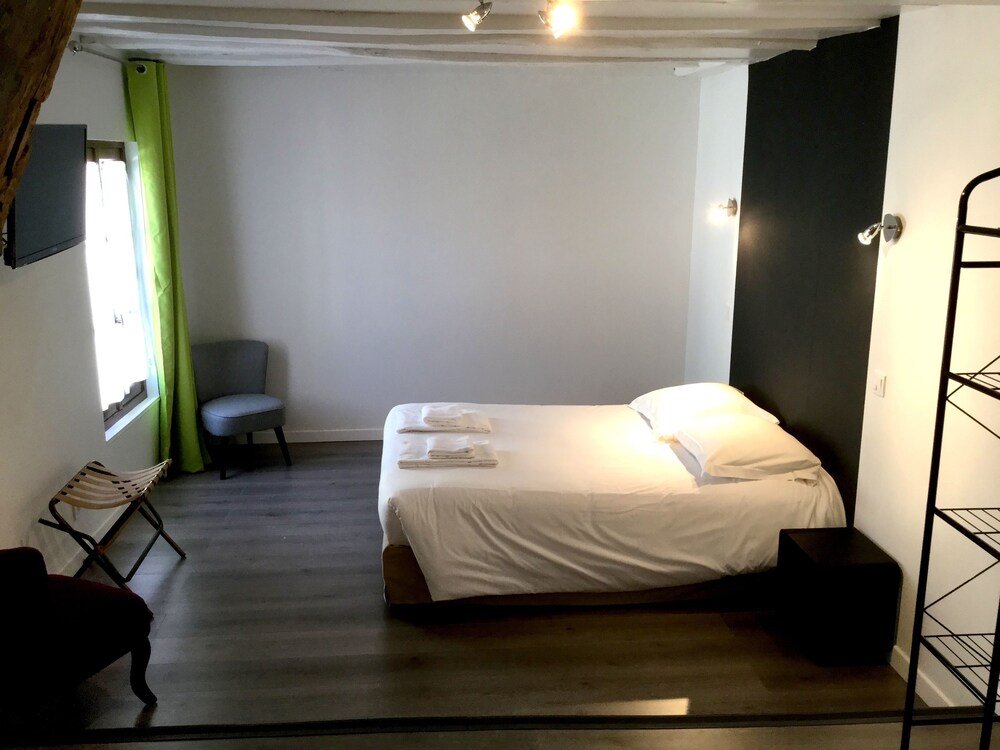 Hôtel Les Trois Lys (Azay-le-Rideau, France) | Expedia.fr Hôtel Les Trois Lys (Azay-le-Rideau, France) | Expedia.fr