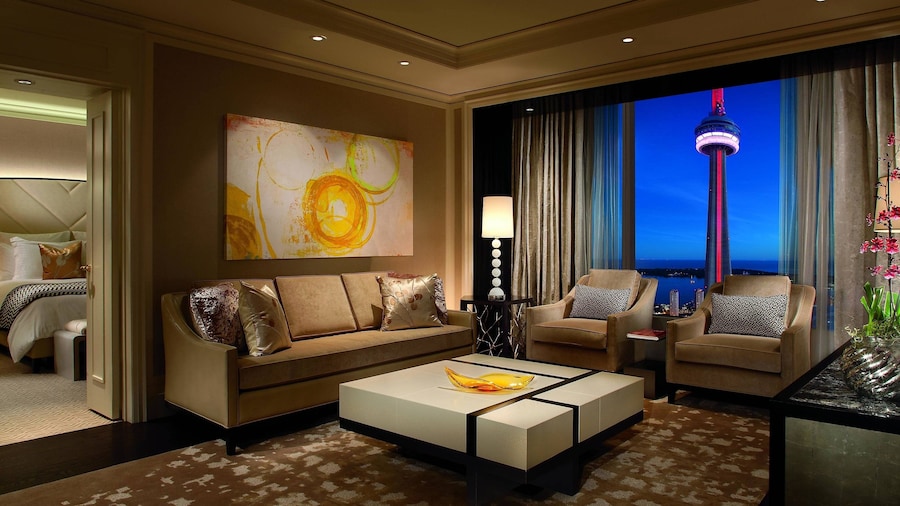 The Ritz-Carlton, Toronto
