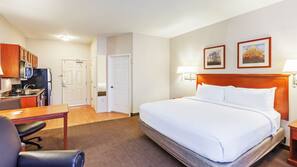 Desk, iron/ironing board, free WiFi, bed sheets