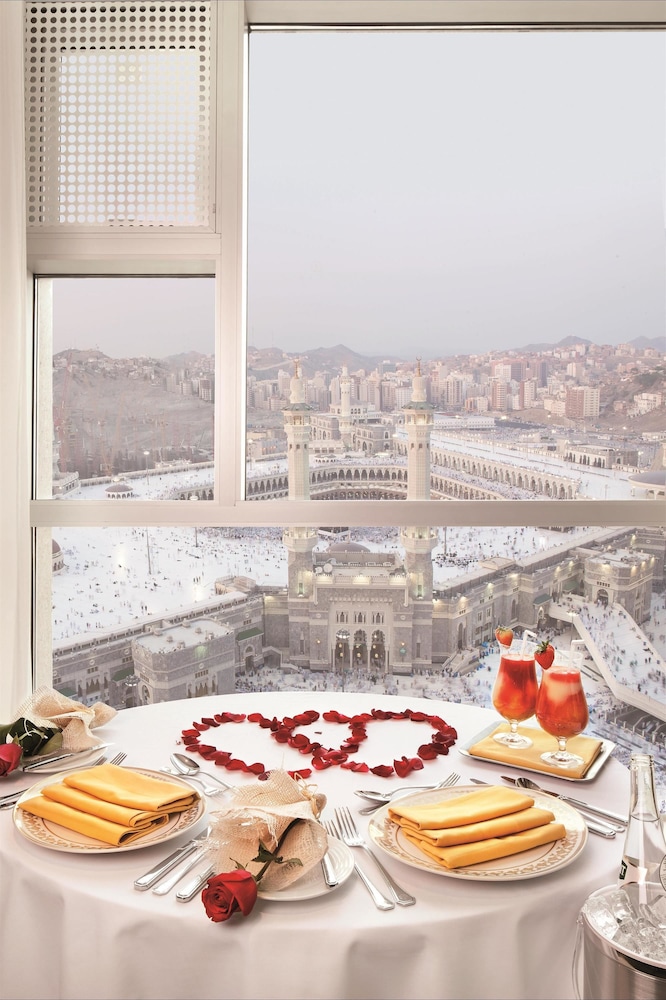 Makkah Clock Royal Tower A Fairmont Hotel In Mecca Hotel Rates