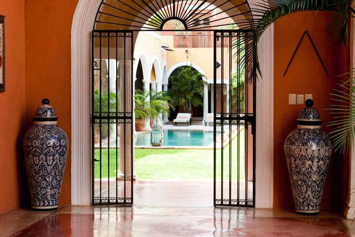 Hotel Hacienda Merida view of the pool