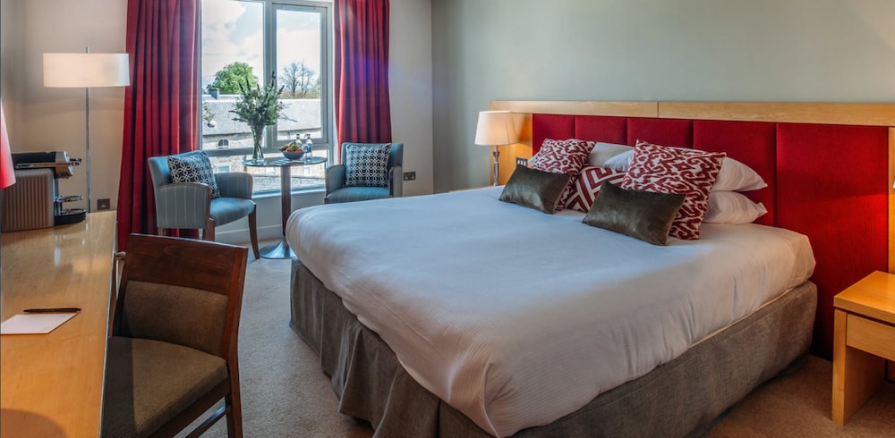 4 Star Hotels