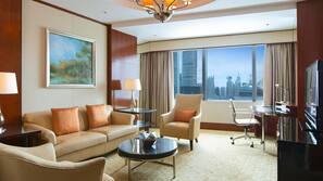 Down comforters, minibar, in-room safe, desk