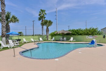 Island Hotel Port Aransas Corpus Christi 63 Room Prices Reviews Travelocity