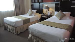Minibar, in-room safe, desk, rollaway beds