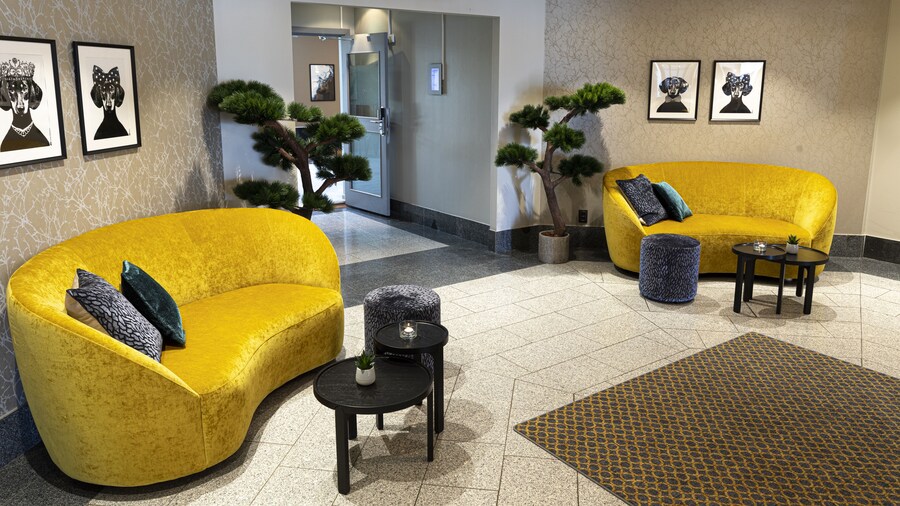 Dockyard Hotel