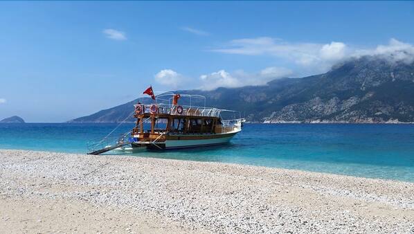 Beach nearby, beach cabanas, sun loungers, beach umbrellas