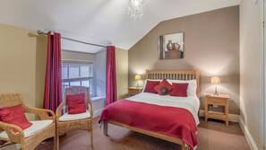 Desk, iron/ironing board, free WiFi, linens